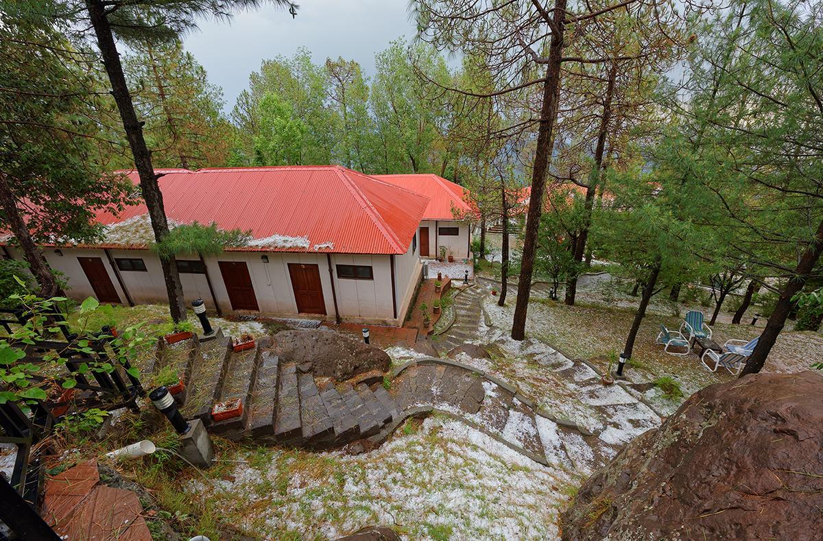 Hotel Arcadian Blue Pines Murree Zewnętrze zdjęcie